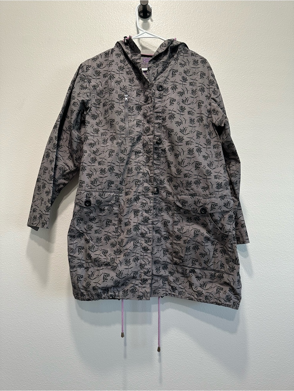 Gudrun Sjoden size small Floral Print Hooded Raincoat - Gray with Black Print